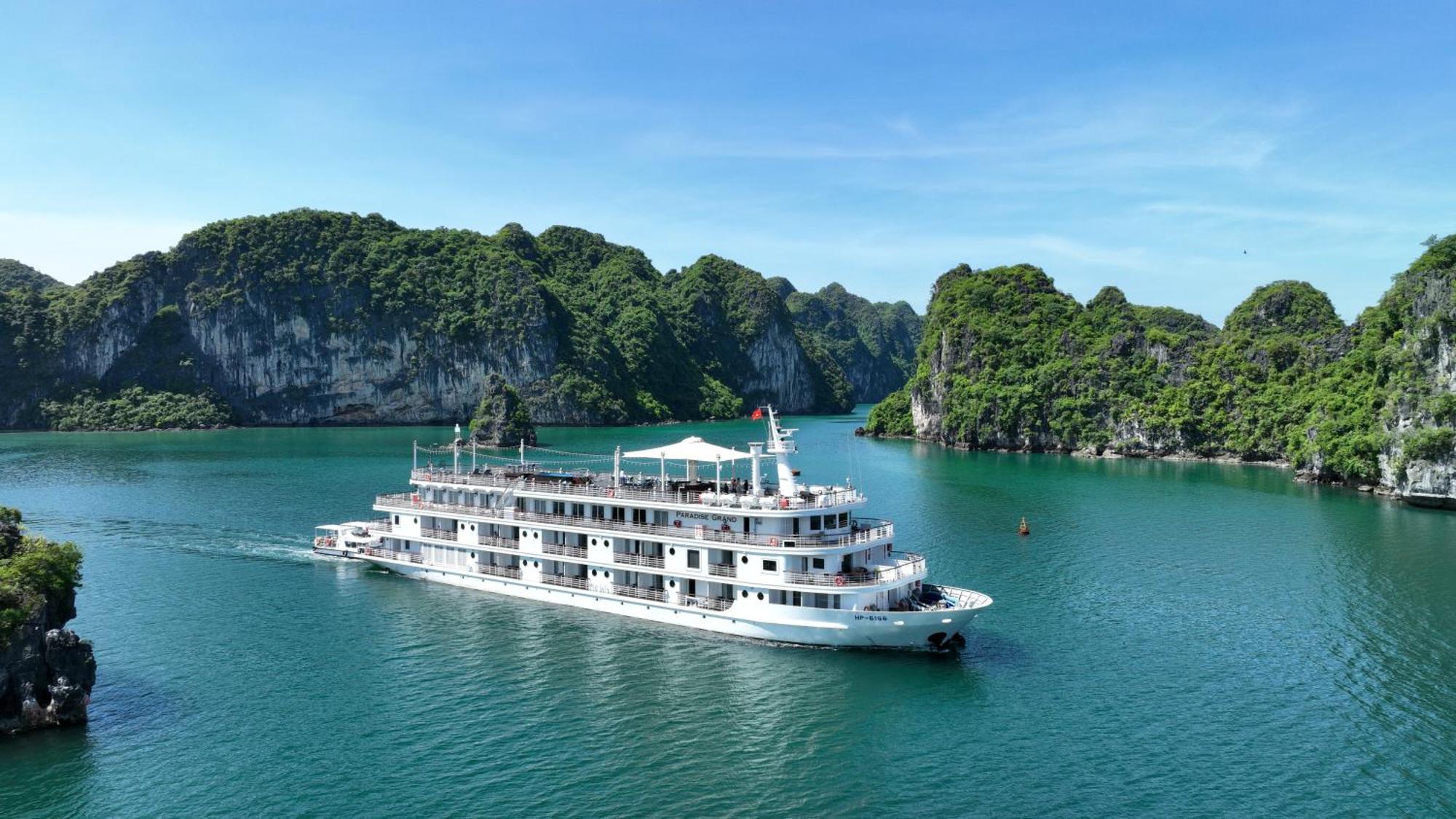 Paradise Grand Cruise - Lan Ha Bay ハロン エクステリア 写真