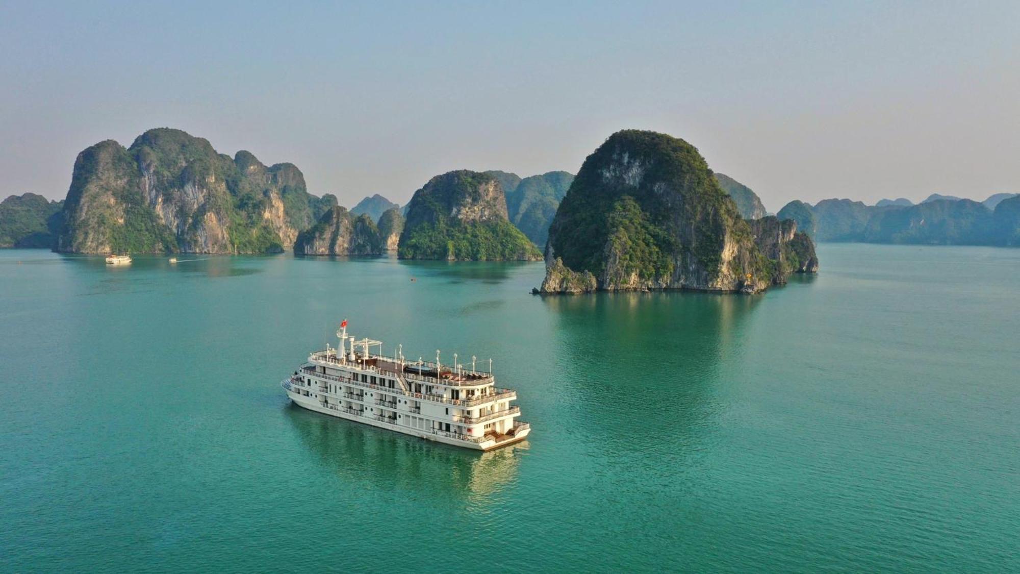 Paradise Grand Cruise - Lan Ha Bay ハロン エクステリア 写真