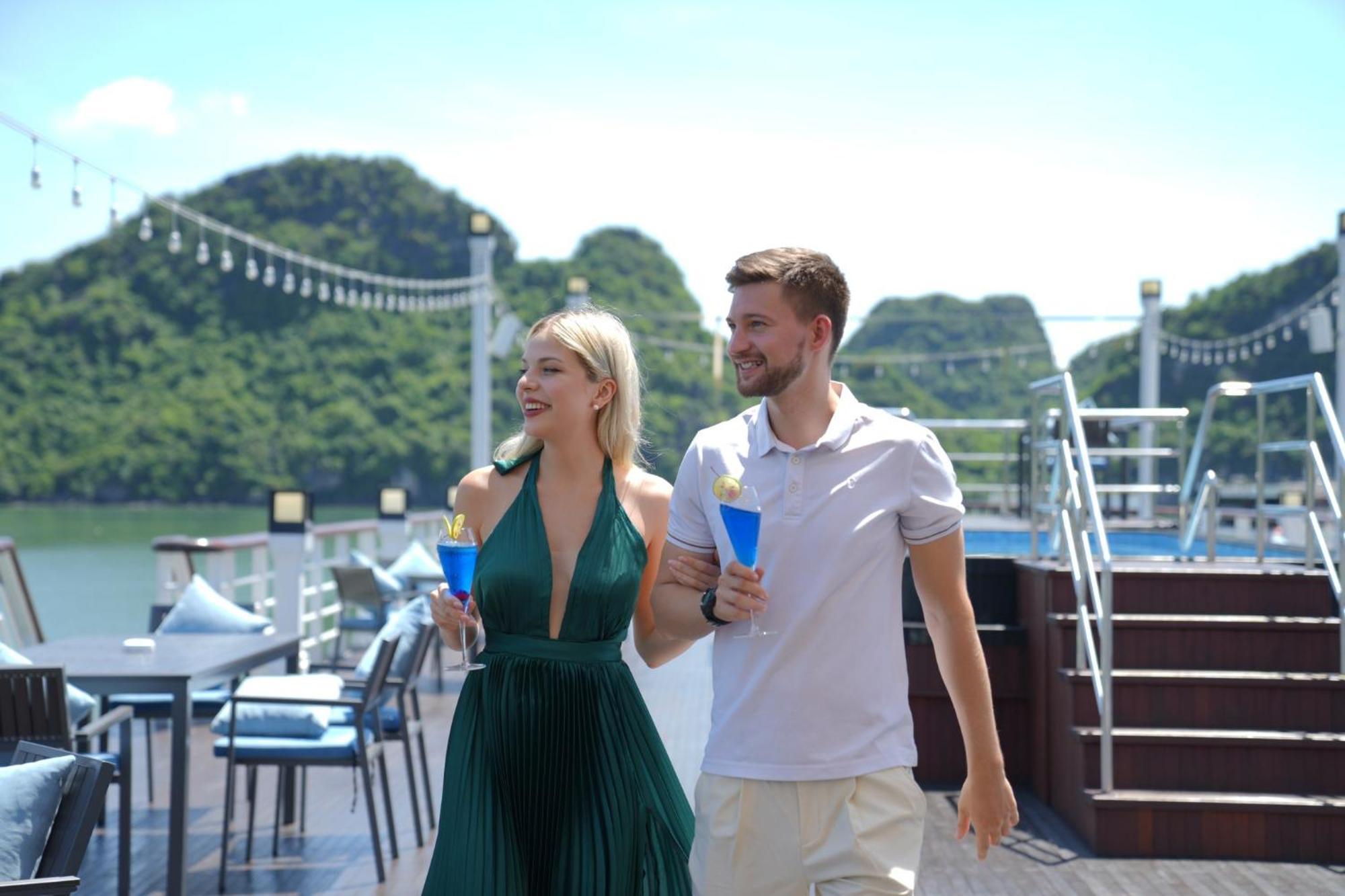 Paradise Grand Cruise - Lan Ha Bay ハロン エクステリア 写真