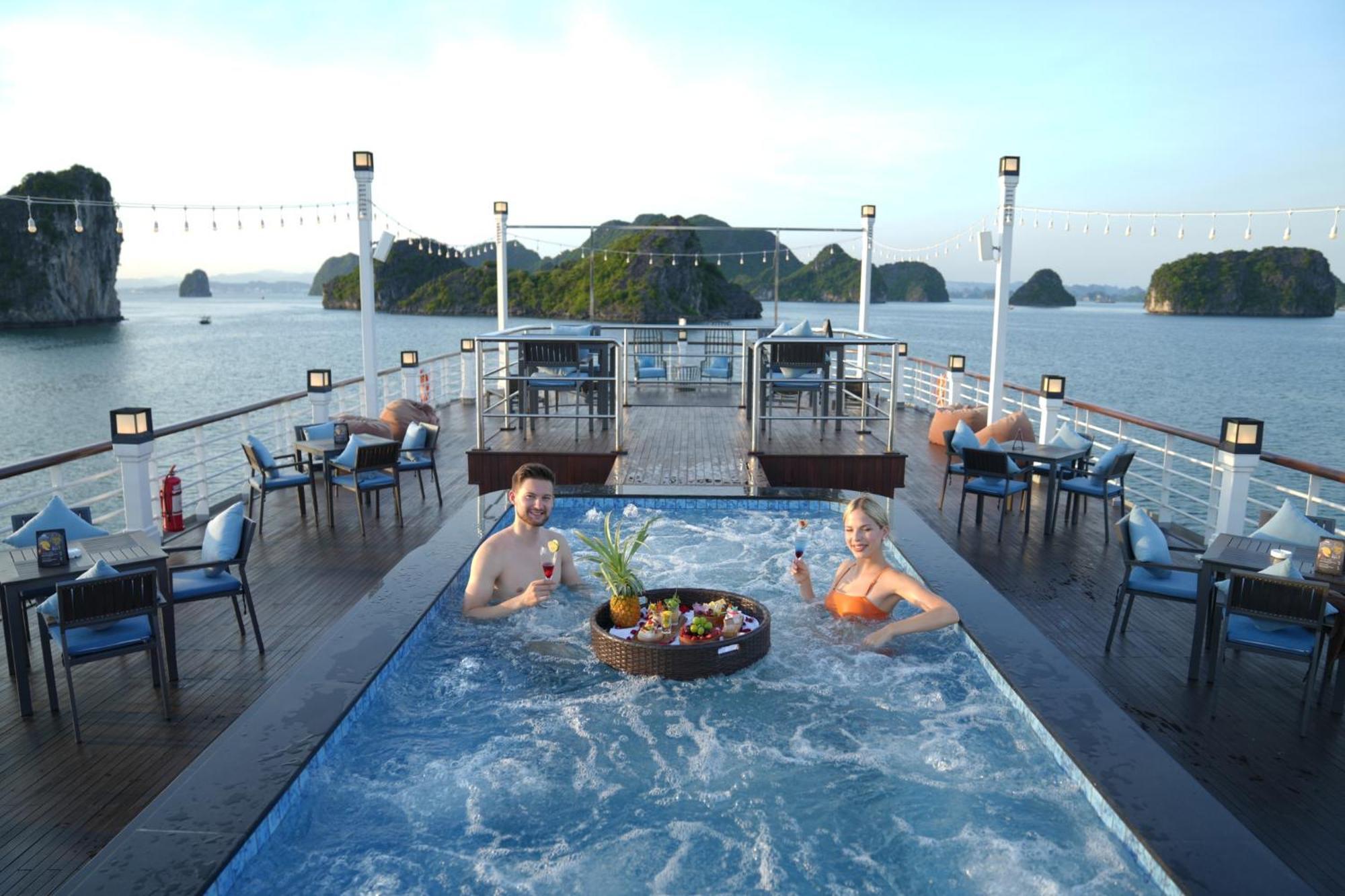 Paradise Grand Cruise - Lan Ha Bay ハロン エクステリア 写真