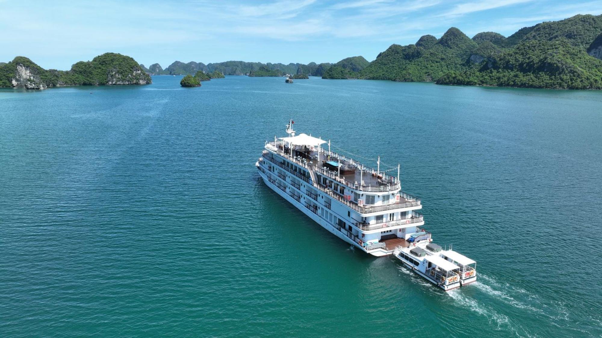 Paradise Grand Cruise - Lan Ha Bay ハロン エクステリア 写真
