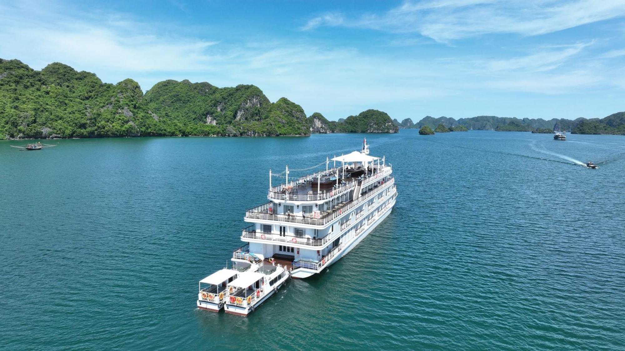 Paradise Grand Cruise - Lan Ha Bay ハロン エクステリア 写真